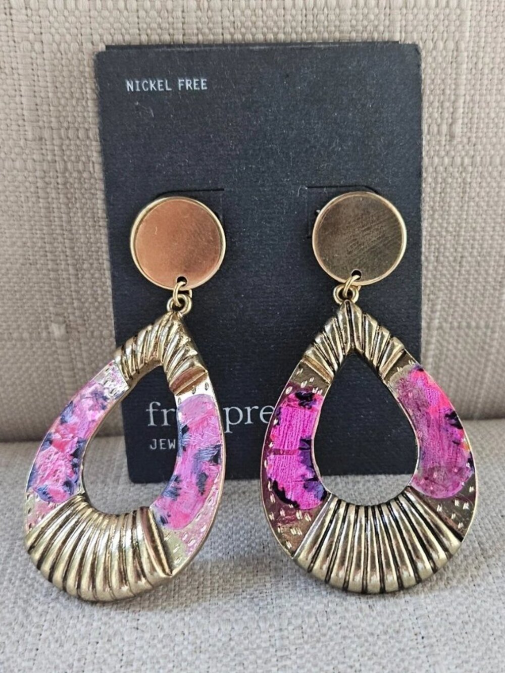 Free Press Women Earrings Gold Tone Pink Drop Down Fashion Ear Jewelry NWT